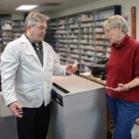 An onsite geriatric pharmacist is available to answer questions and assist